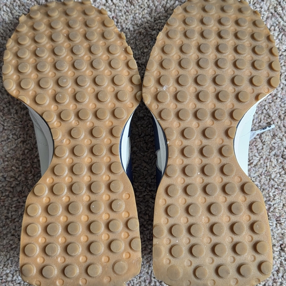 New Balance Figs - Picture 11 of 13